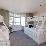 Spacious 5-Bedroom Home With Patio In The Heart Of Kemptown