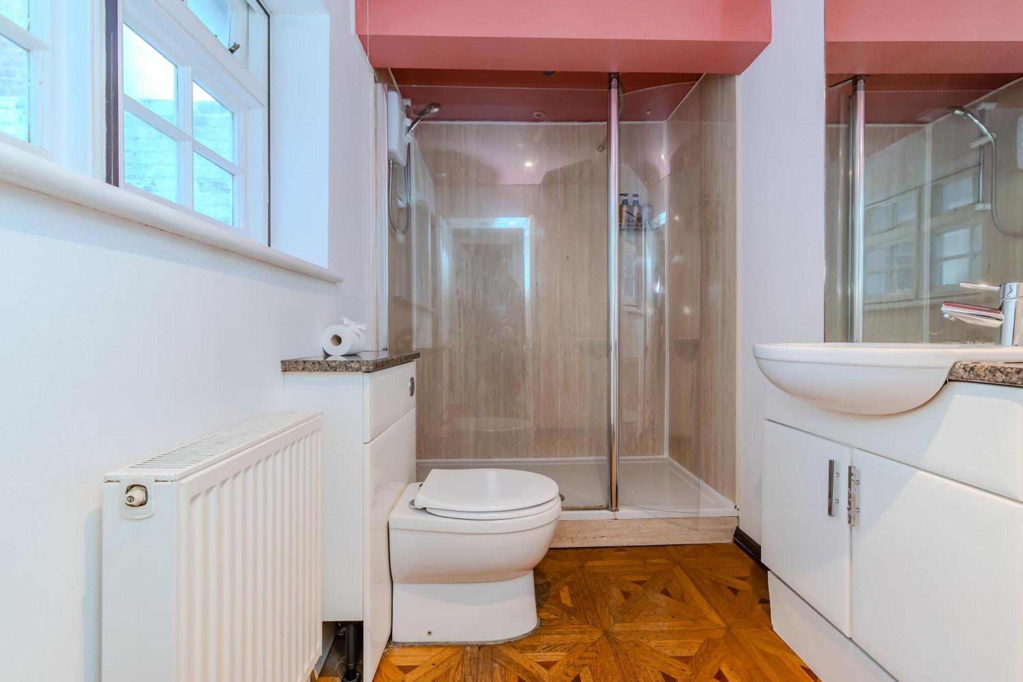 Spacious 5-bedroom With Patio In The Heart Of Kemptown