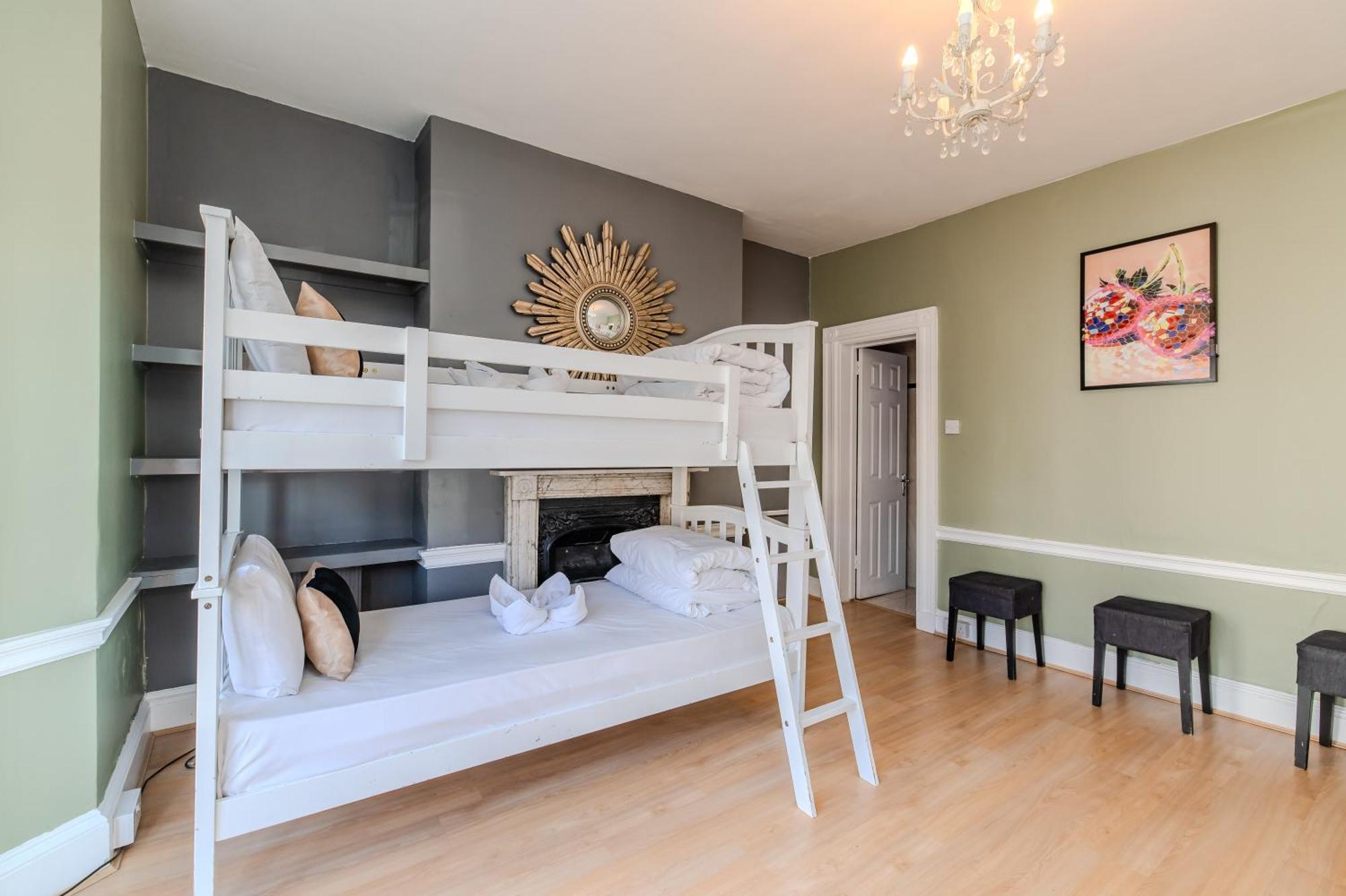 Spacious 5-bedroom With Patio In The Heart Of Kemptown
