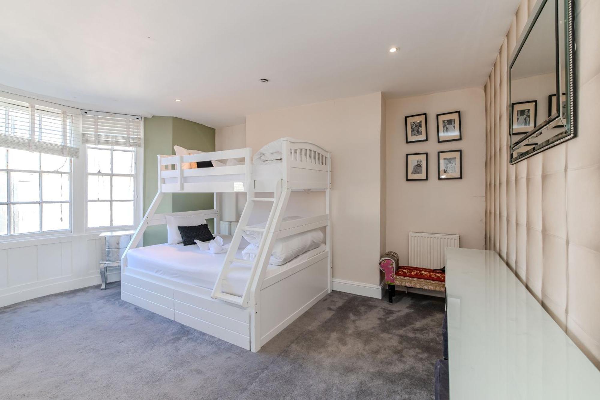 Spacious 5-bedroom With Patio In The Heart Of Kemptown Apartment Brighton
