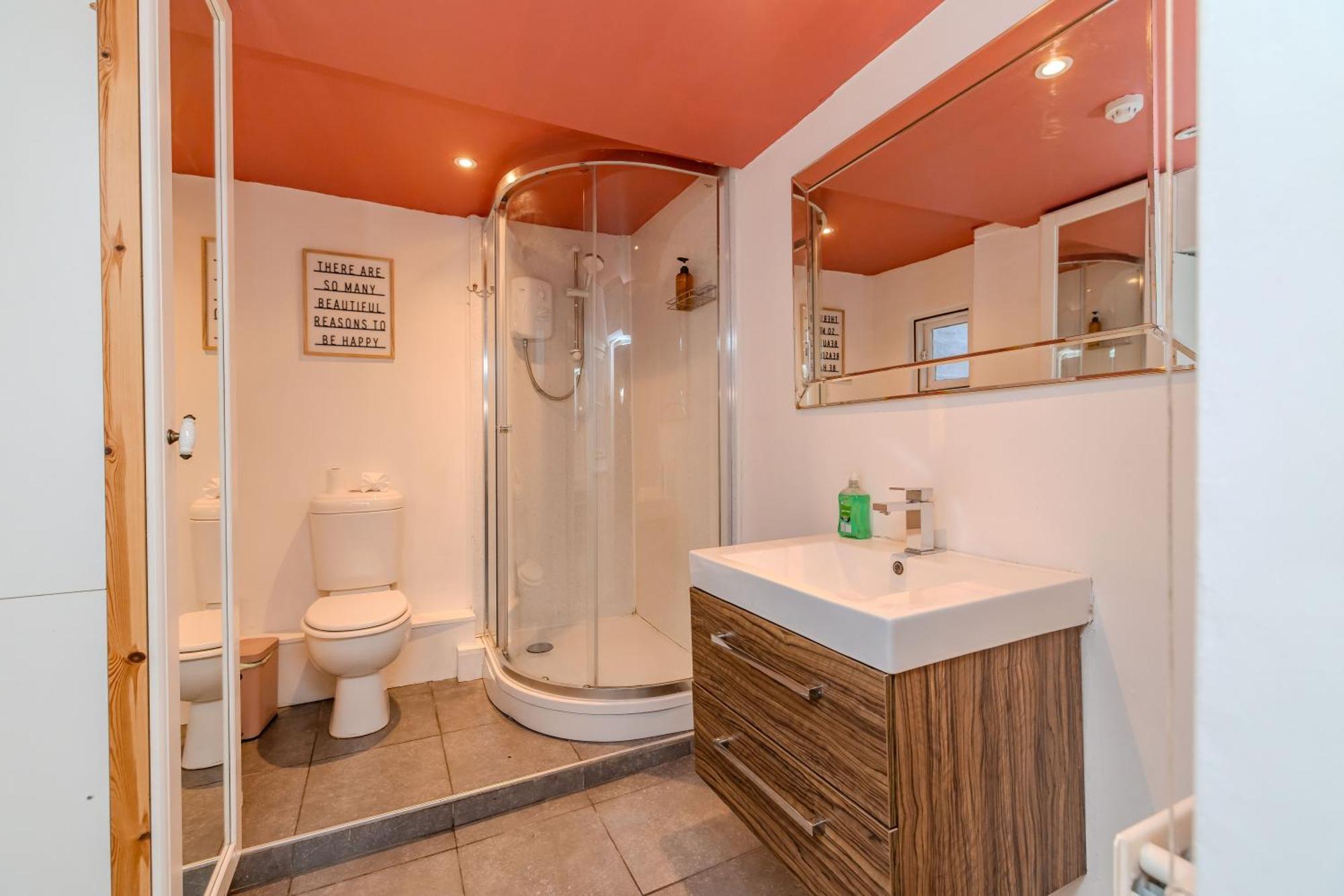 Spacious 5-bedroom With Patio In The Heart Of Kemptown *