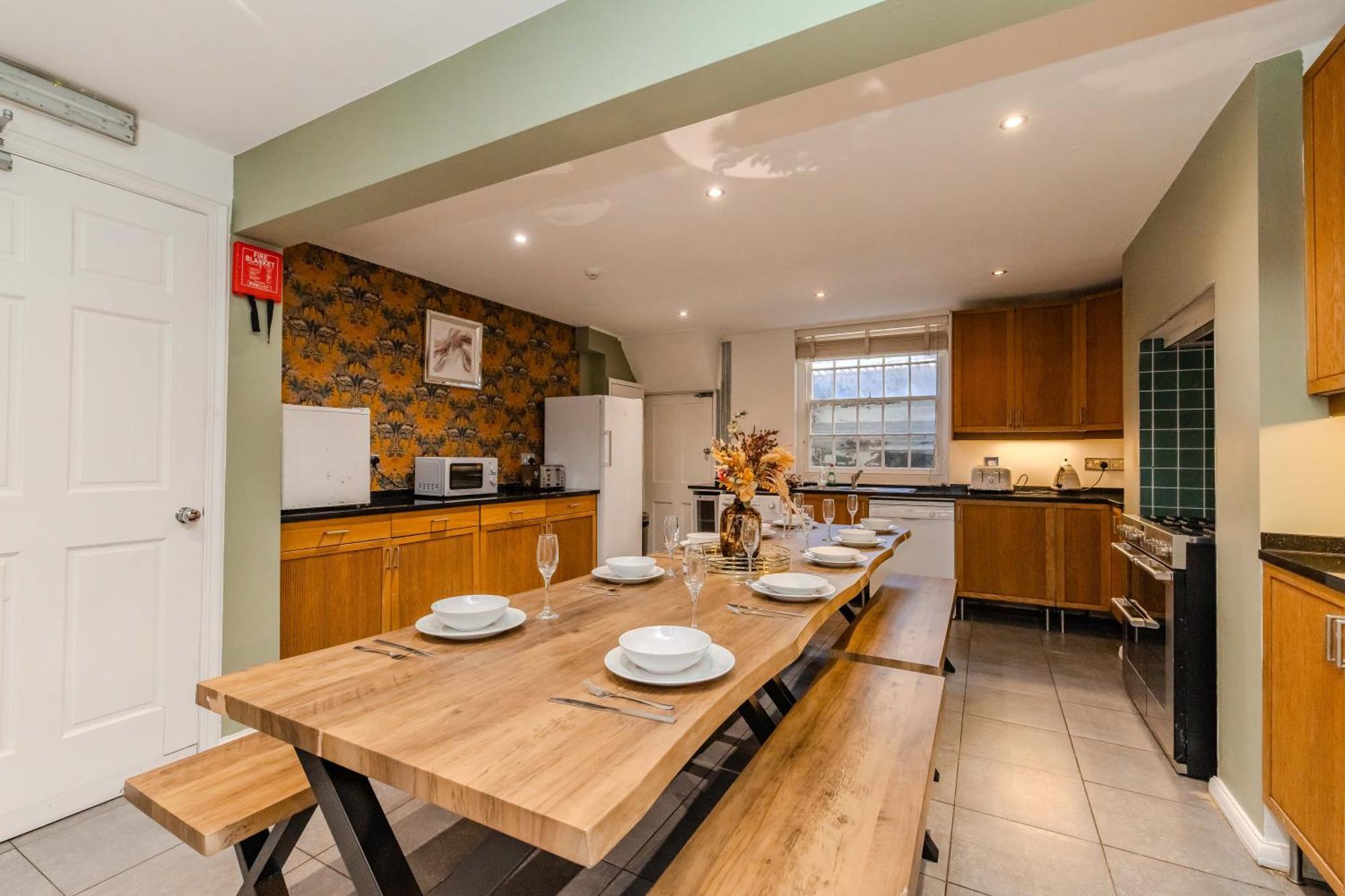 Spacious 5-bedroom With Patio In The Heart Of Kemptown Brighton
