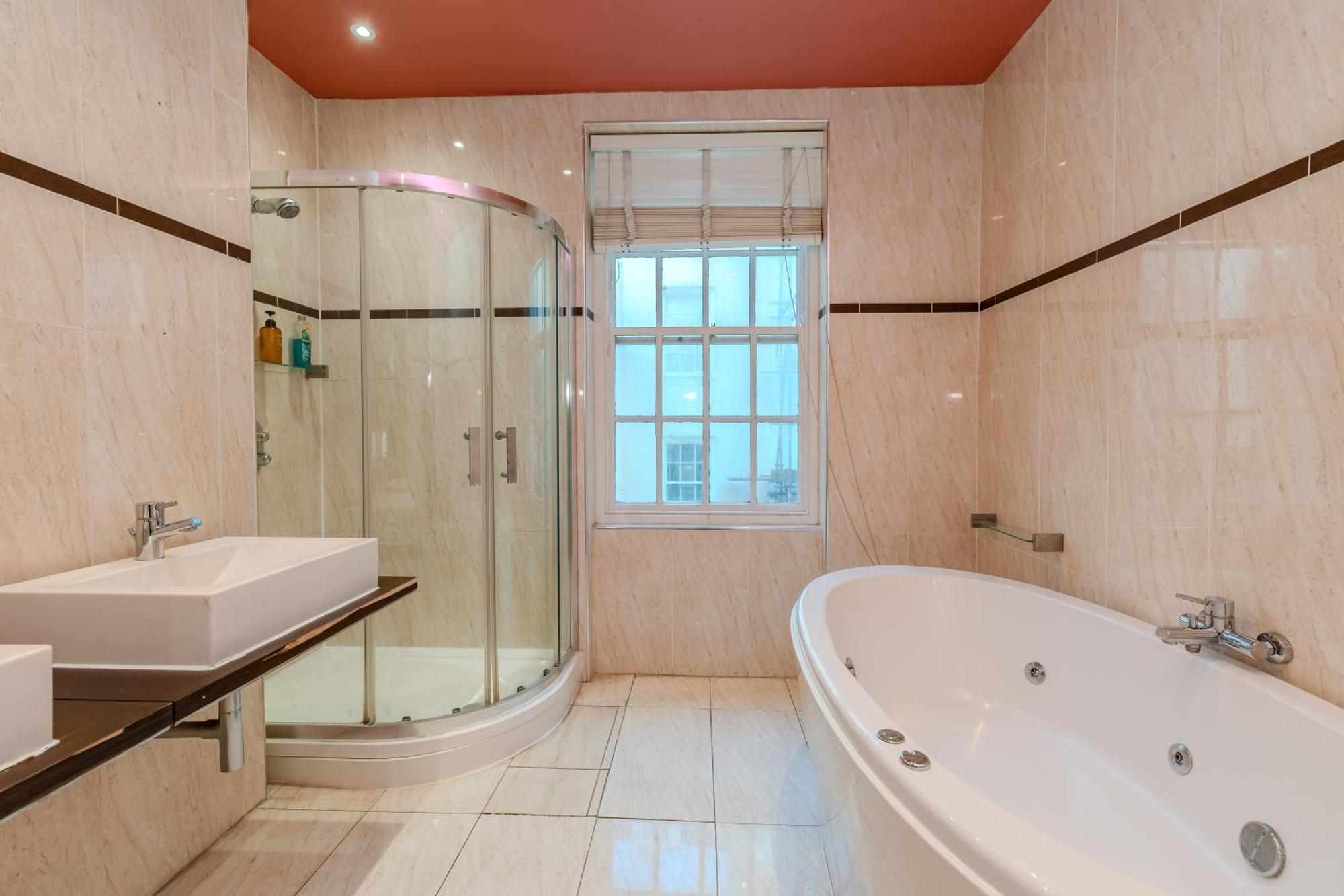 Spacious 5-bedroom With Patio In The Heart Of Kemptown Apartment Brighton