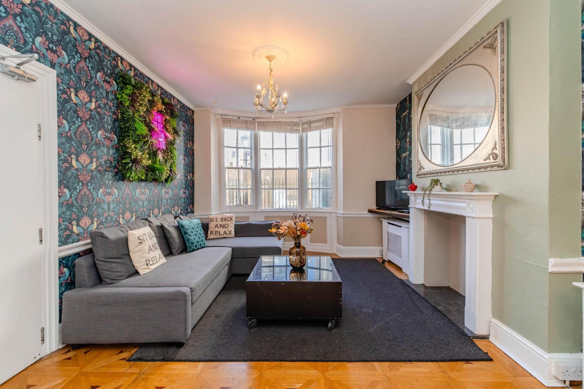 Spacious 5-bedroom With Patio In The Heart Of Kemptown *